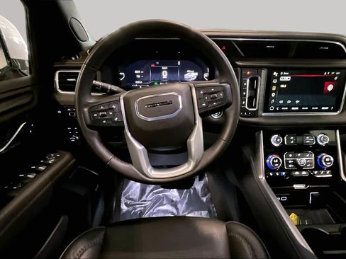 Used 2024 GMC Yukon Denali AWD/4WD image 6