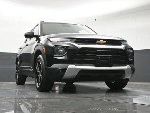 Used 2023 Chevrolet TrailBlazer LT FWD image 30