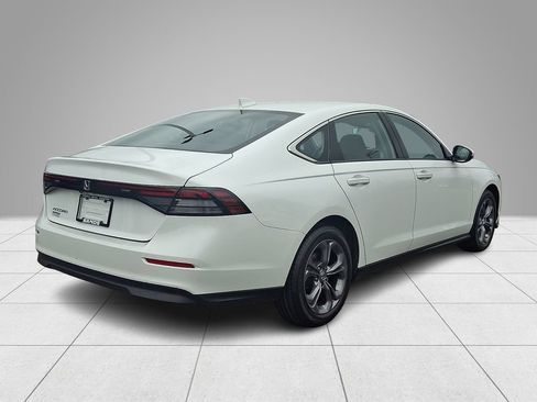 Used 2024 Honda Accord EX image 5