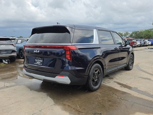 New 2027 Kia Carnival FWD image 8