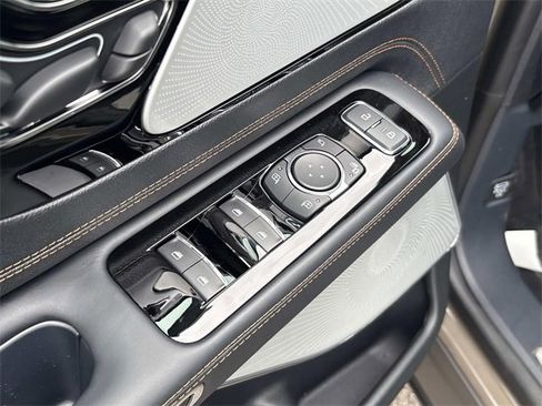 New 2025 Lincoln Aviator Black Label image 24