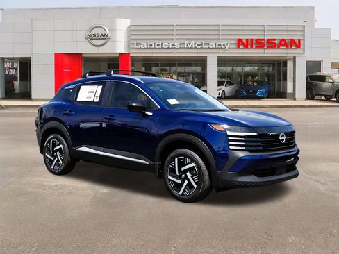 New 2026 Nissan Kicks SV w/ Charging Package FWD image 1