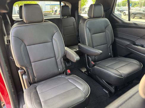 Used 2022 Chevrolet Traverse Premier w/ Redline Edition AWD/4WD image 49
