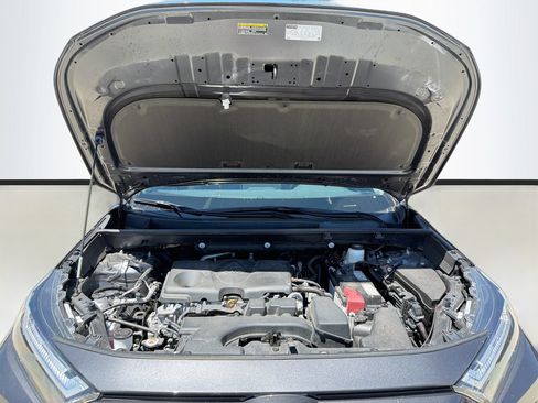 Used 2025 Toyota RAV4 XLE AWD/4WD image 27