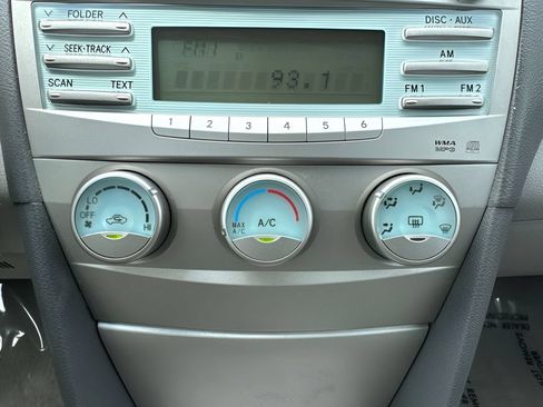 Used 2008 Toyota Camry LE FWD image 18