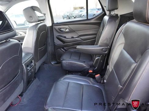 Used 2021 Chevrolet Traverse RS image 47