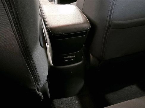 Used 2020 Nissan Kicks S image 29