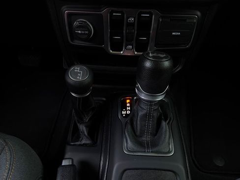 Used 2025 Jeep Wrangler Unlimited Sport AWD/4WD image 19
