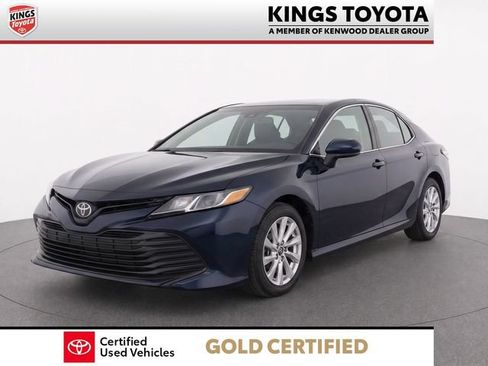 Used 2020 Toyota Camry LE FWD image 3