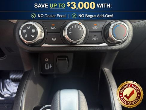 Used 2021 Nissan Versa SV FWD image 28