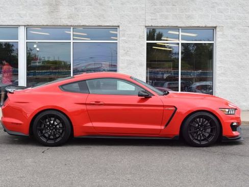 Used 2017 Ford Mustang Shelby GT350 w/ Electronics Package RWD image 3