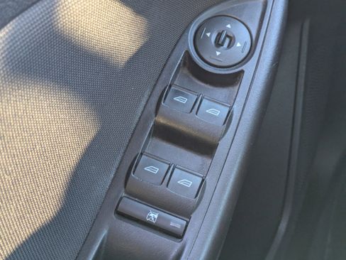 Used 2014 Ford Focus SE w/ SE Sport Package image 21