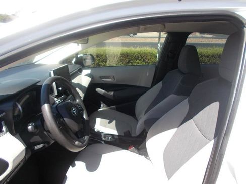 Used 2021 Toyota Corolla LE w/ Carpet Mat Package (TMS) image 14