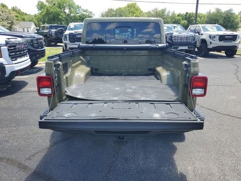 Used 2025 Jeep Gladiator Sport AWD/4WD image 30