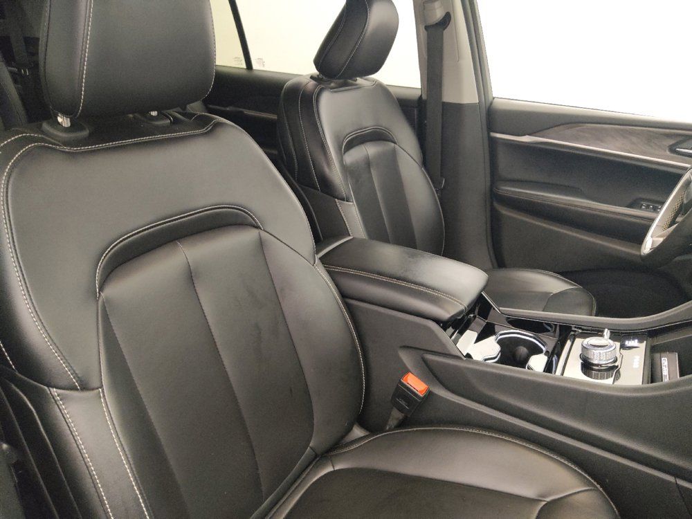 Used 2023 Jeep Grand Cherokee L Limited AWD/4WD image 21