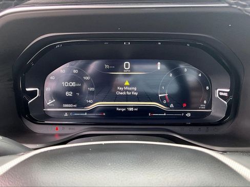 Used 2024 GMC Yukon XL Denali RWD image 13