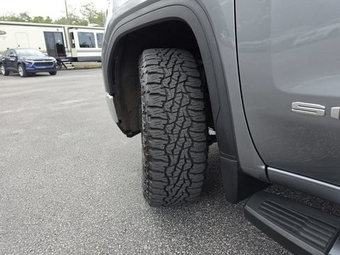 Used 2021 GMC Sierra 1500 SLT w/ SLT Premium Package AWD/4WD image 38