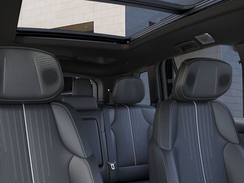 New 2027 Cadillac Vistiq Sport w/ LPO, Floor Liner Package AWD/4WD image 24