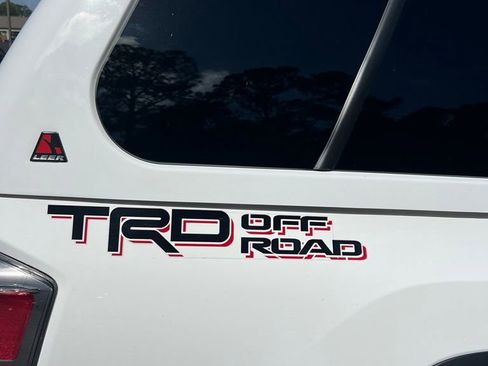 Used 2021 Toyota Tacoma TRD Off-Road RWD image 3
