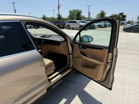 Used 2018 Porsche Macan S AWD/4WD image 27