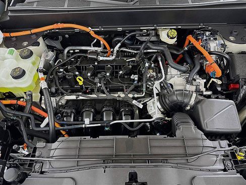 New 2025 Ford Maverick XL image 27