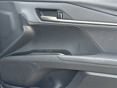 Used 2025 Toyota Camry SE image 29