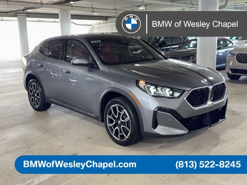 Used 2025 BMW X2 xDrive28i AWD/4WD image 1