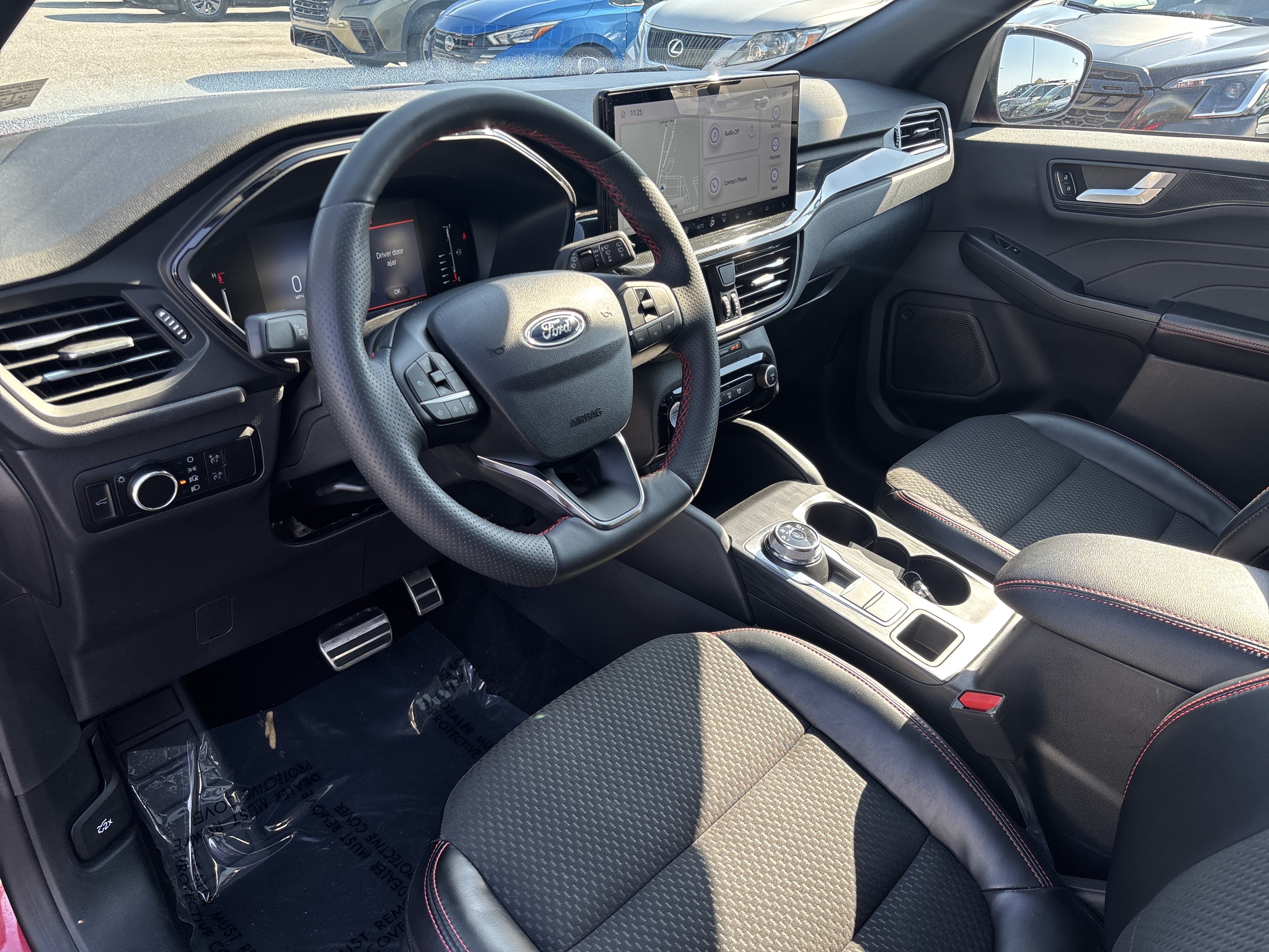 Used 2023 Ford Escape ST-Line w/ Tech Pack #1 AWD/4WD image 4