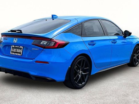 Used 2022 Honda Civic Sport image 2