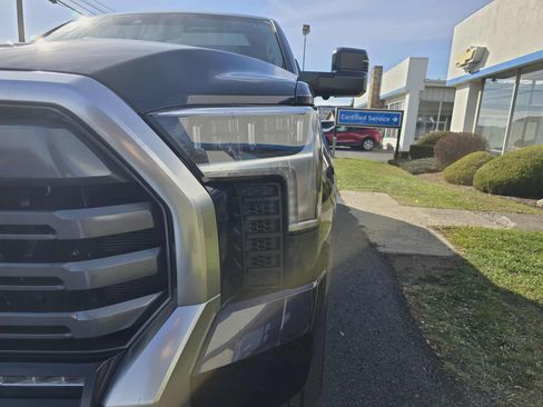 Used 2022 Toyota Tundra Limited image 10