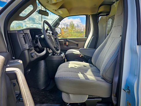 New 2025 GMC Savana 3500 w/ Driver Convenience Package RWD image 12