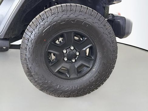 Used 2021 Jeep Gladiator Mojave w/ Cold Weather Group AWD/4WD image 27