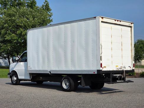 Used 2014 Chevrolet Express 3500 Extended RWD image 23