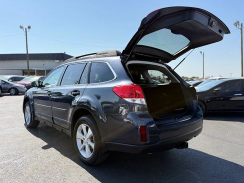 Used 2014 Subaru Outback 2.5i Limited w/ Moonroof Package AWD/4WD image 8