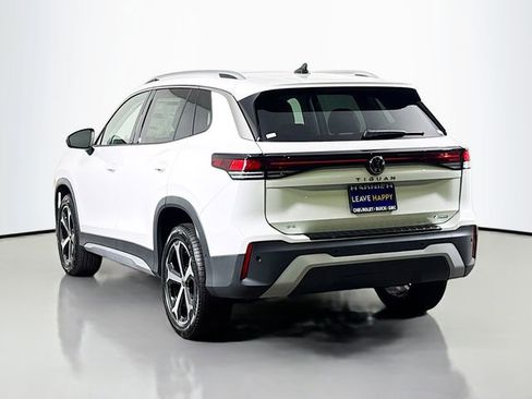 New 2026 Volkswagen Tiguan SE image 5