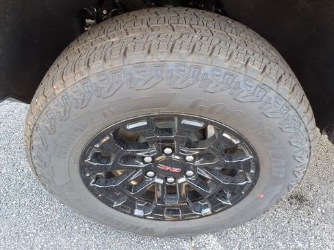 New 2026 GMC Canyon Elevation w/ Convenience Package image 13