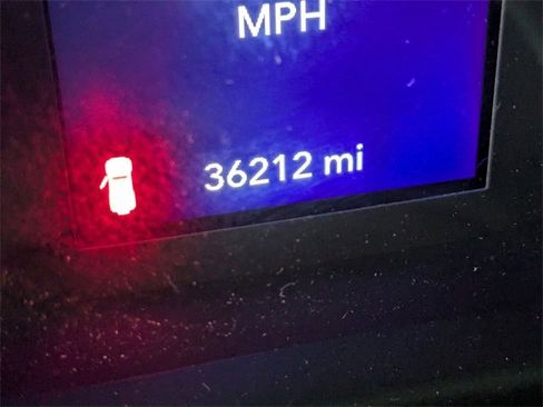 Used 2023 Jeep Wrangler Willys image 16