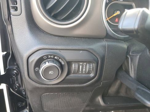 Used 2021 Jeep Wrangler Unlimited Sport image 26