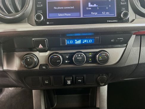 Used 2021 Toyota Tacoma SR5 AWD/4WD image 22
