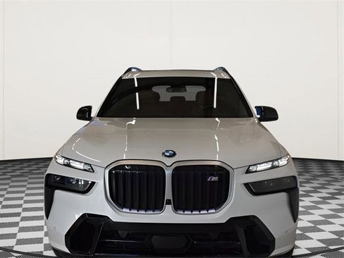 Used 2024 BMW X7 M60i w/ Executive Package image 3