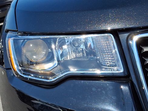 Used 2021 Jeep Grand Cherokee Limited w/ Trailer Tow Group IV image 9