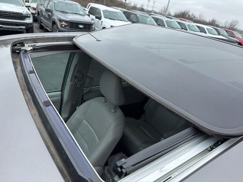 Used 2017 Toyota Sienna XLE w/ XLE Navigation Package image 11