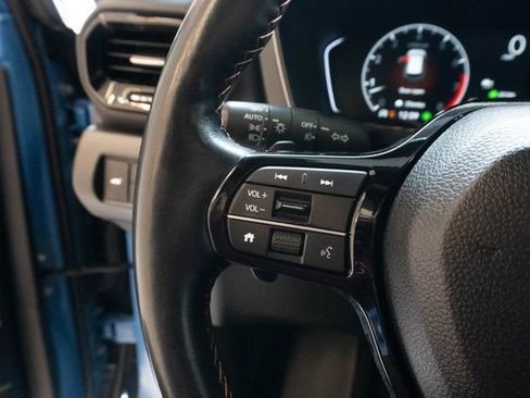 Used 2025 Honda Pilot TrailSport image 23