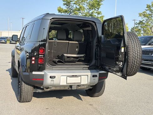 Used 2024 Land Rover Defender 110 S AWD/4WD image 12