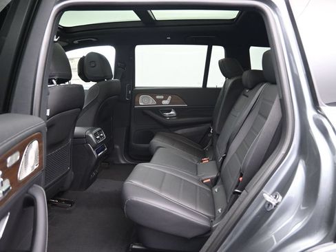 New 2026 Mercedes-Benz GLS 580 4MATIC image 21