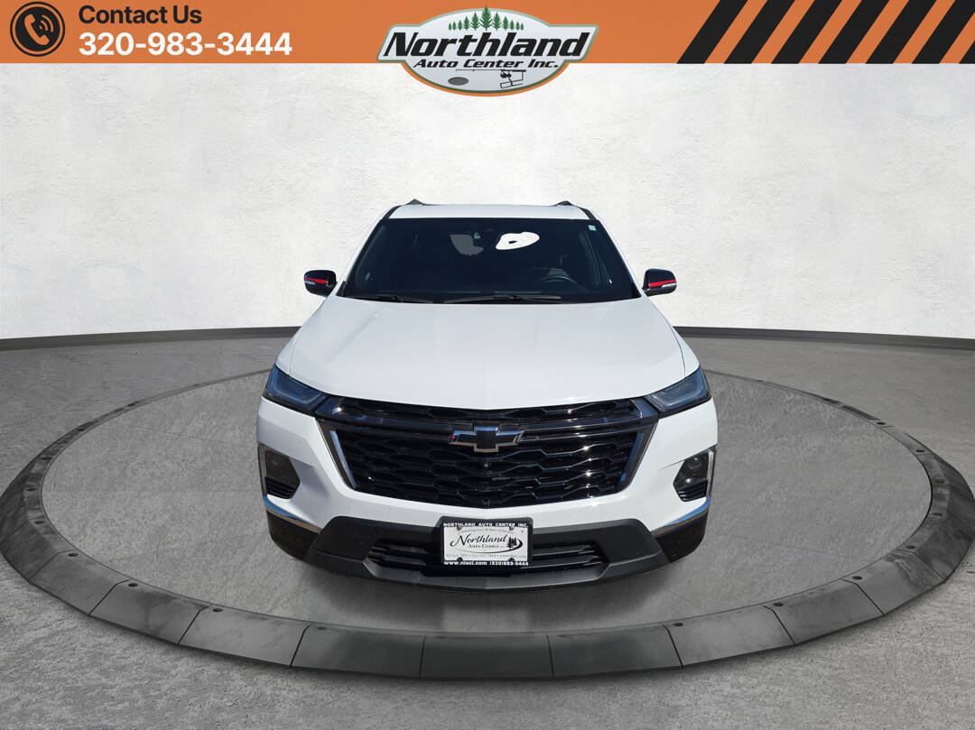 Used 2023 Chevrolet Traverse Premier w/ Redline Edition AWD/4WD image 2