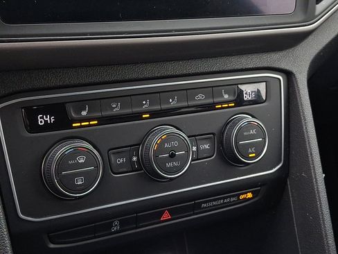 Used 2020 Volkswagen Atlas Cross Sport SE image 15