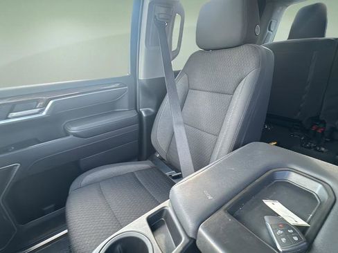 Used 2026 Chevrolet Silverado 1500 LT RWD image 11
