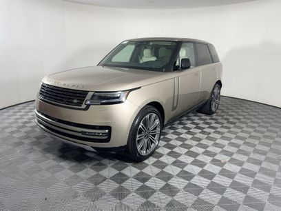 New 2025 Land Rover Range Rover SE
