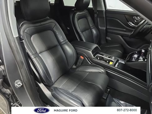 Used 2022 Lincoln Corsair Reserve w/ Equipment Group 201A FWD image 17